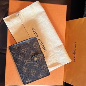 Louis Vuitton vintage  bifold french kids lock wallet